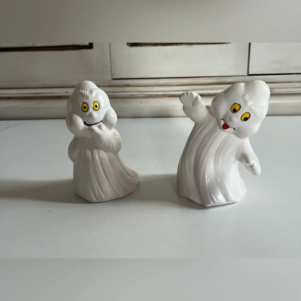 Vintage Hallmark Small Ceramic Ghosts Halloween Figurine 4